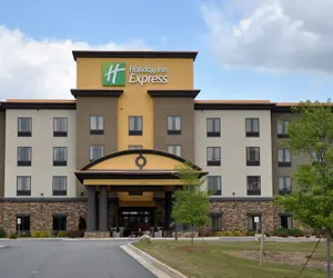 Photo 2 - Holiday Inn Express & Suites Perry-National Fairground Area #34, an IHG Hotel