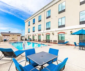 Photo 2 - Holiday Inn Express & Suites Floresville by IHG