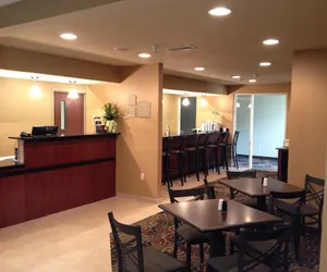 Photo 3 - Cobblestone Hotel & Suites - Newton