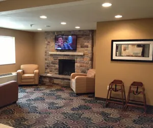 Photo 4 - Cobblestone Hotel & Suites - Newton
