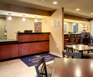 Photo 5 - Cobblestone Hotel & Suites - Newton
