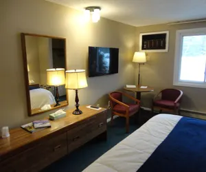 Photo 5 - Eastern Inn & Suites