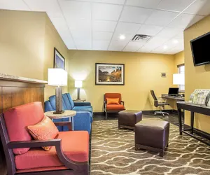 Photo 3 - Comfort Inn Ballard-Roosevelt