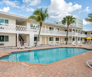 Photo 2 - Rodeway Inn near Hollywood Beach