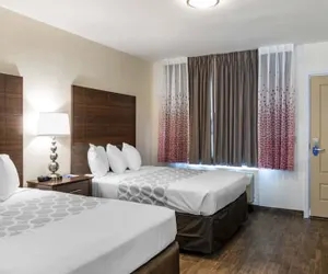 Photo 4 - Downtown Hollywood Gardens Inn & Suites