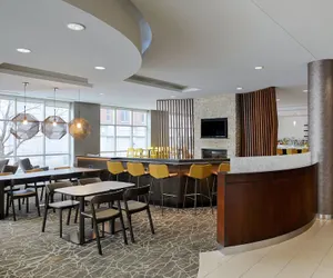 Photo 3 - SpringHill Suites by Marriott Bloomington