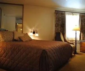 Photo 5 - Getaways at Snow Lake Lodge