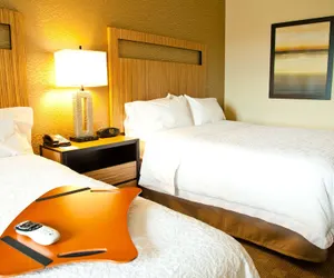 Photo 4 - Hampton Inn & Suites Salinas