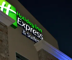 Photo 2 - Holiday Inn Express Hotel & Suites St. Joseph, an IHG Hotel