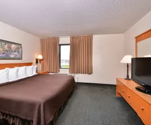 Photo 4 - Kelly Inn & Suites Mitchell South Dakota