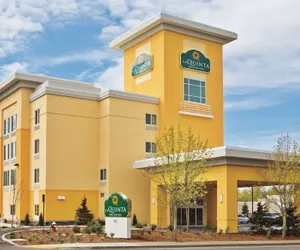 Photo 2 - La Quinta Inn & Suites by Wyndham Bellingham