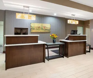 Photo 4 - La Quinta Inn & Suites by Wyndham Bellingham