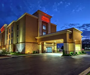 Photo 2 - Hampton Inn & Suites Clarksville