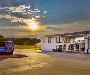 Photo 2 - Motel 6 Bryan, TX - College Station