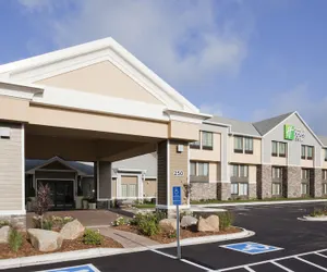 Photo 2 - Holiday Inn Express & Suites Willmar, an IHG Hotel