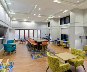 Photo 4 - Hampton Inn & Suites Pensacola/Gulf Breeze