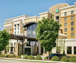 Photo 2 - Embassy Suites Chattanooga / Hamilton Place