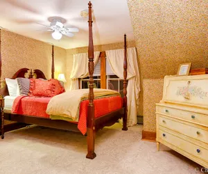 Photo 5 - Follansbee Inn