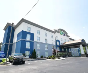 Photo 2 - Holiday Inn Express & Suites, Caryville by IHG