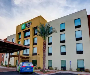 Photo 2 - Holiday Inn Express Hotel & Suites Phoenix North Scottsdale by IHG