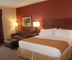 Photo 4 - Holiday Inn Express Hotel & Suites Paducah West, an IHG Hotel