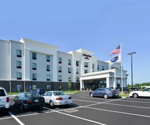 Photo 2 - Hampton Inn Middletown