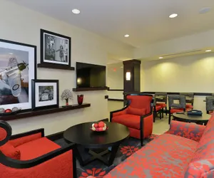 Photo 3 - Hampton Inn Middletown