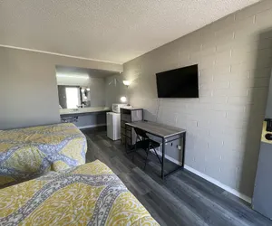 Photo 5 - Belle-Aire Motel