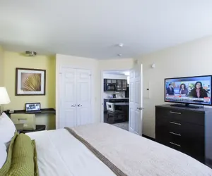 Photo 3 - Candlewood Suites New Braunfels by IHG