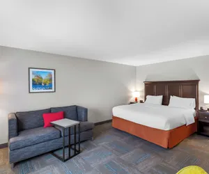 Photo 4 - Hampton Inn Huntington University Area