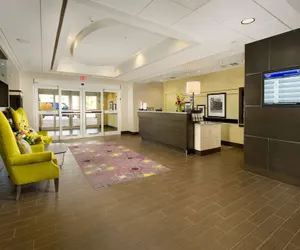 Photo 3 - Hampton Inn & Suites Buffalo Airport