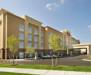 Photo 2 - Hampton Inn & Suites Buffalo Airport