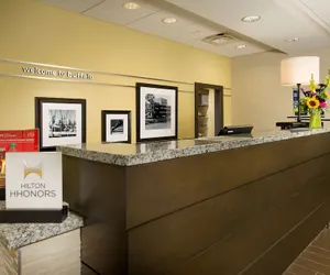 Photo 5 - Hampton Inn & Suites Buffalo Airport