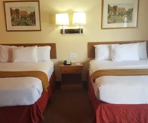 Photo 4 - Stadium Motel