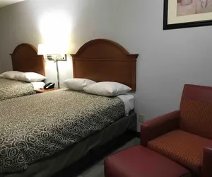 Photo 4 - Walnut Inn Motel