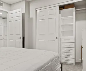 Photo 5 - Luxury Paradise Valley Condo, Complete Remodel!