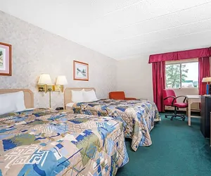 Photo 5 - Norwood Inn & Suites La Crosse