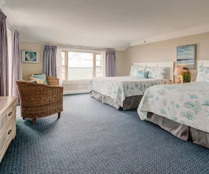 Photo 4 - The Heights Hotel