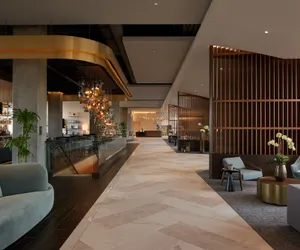 Photo 3 - The Watermark Hotel