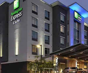 Photo 2 - Holiday Inn Express And Suites Jacksonville Camp Lejeune Area, an IHG Hotel