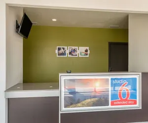 Photo 3 - Studio 6 New Braunfels, TX