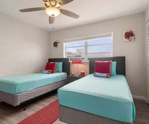 Photo 5 - 2Bed 2Bath with Patio on 11 Collins ave