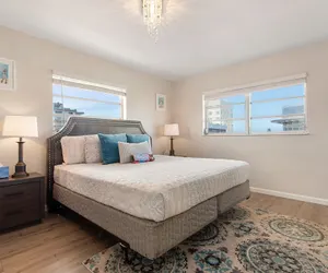 Photo 3 - 2Bed 2Bath with Patio on 11 Collins ave