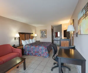 Photo 5 - Lebo Inn