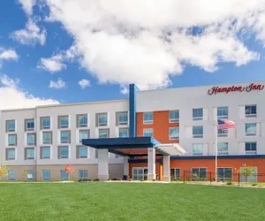 Photo 2 - Hampton Inn by Hilton Bedford