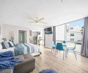 Photo 4 - Samantha Apartments by Lowkl