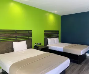Photo 4 - Signature Inn North Houston District
