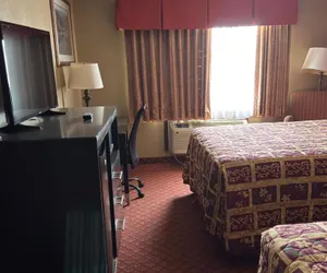 Photo 4 - Coratel Inn & Suites by Jasper Santa Fe OKC