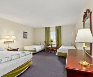 Photo 5 - First Floor East Standard Deluxe
