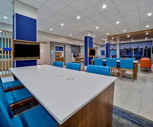 Photo 3 - Holiday Inn Express Huntsville Space Center by IHG